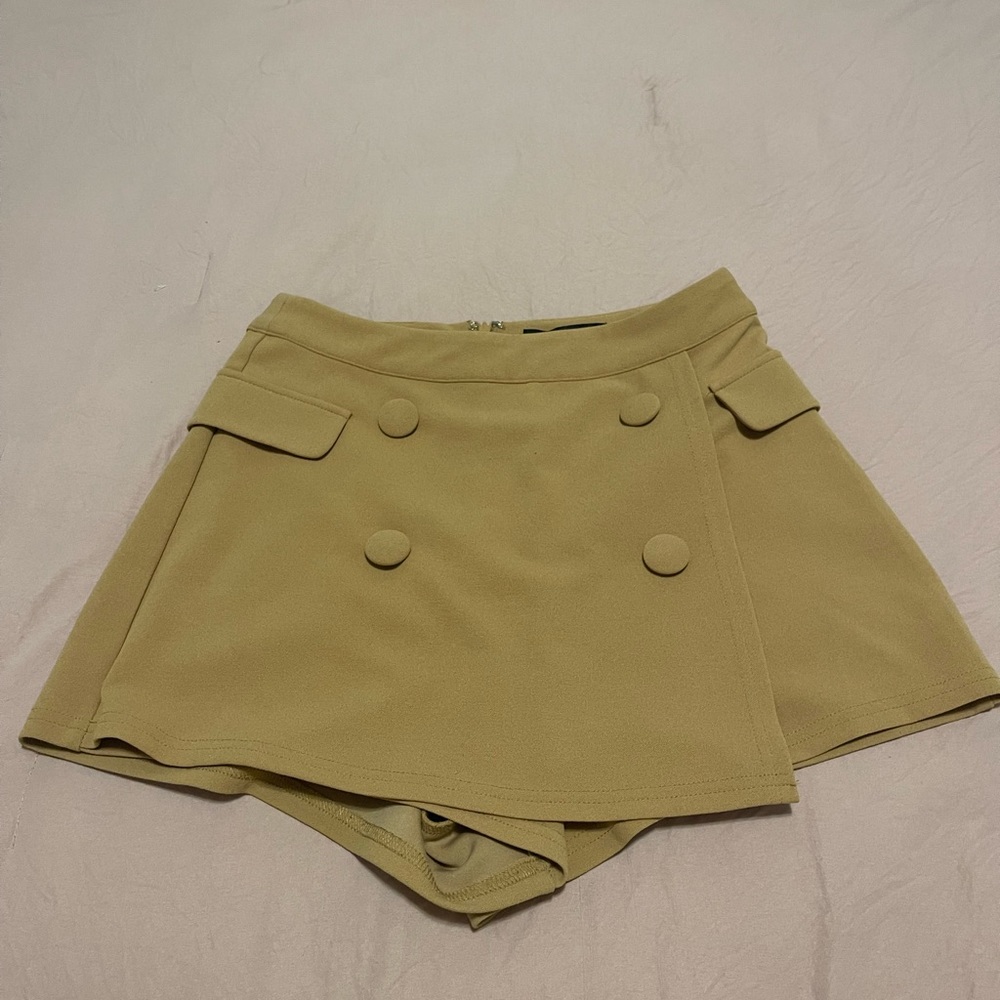 Camel short skirt